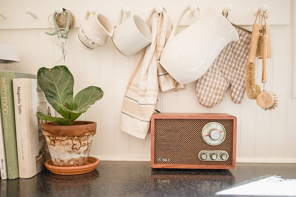 Bluegrass vs. Country: What's the Difference?