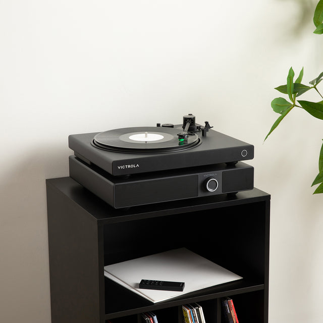 Wave Turntable and Soundstage Speaker Bundle Image 2
